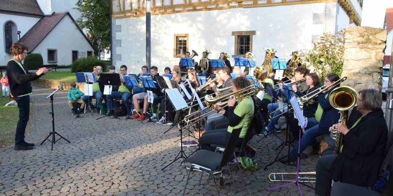 Posaunenchor im Kirchgarten